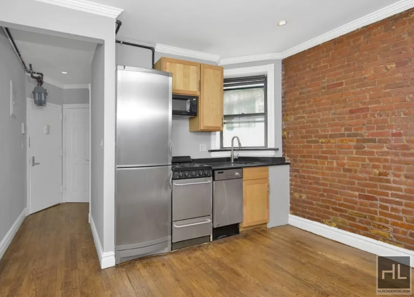 East 23rd Street - Photo 28