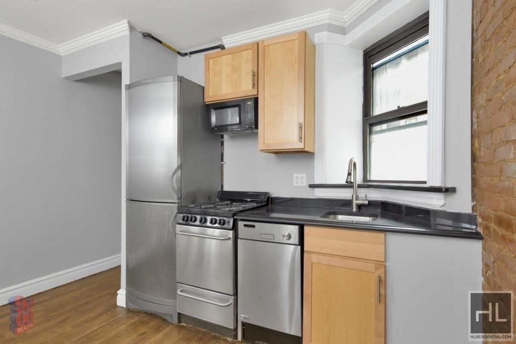 East 23rd Street - Photo 3