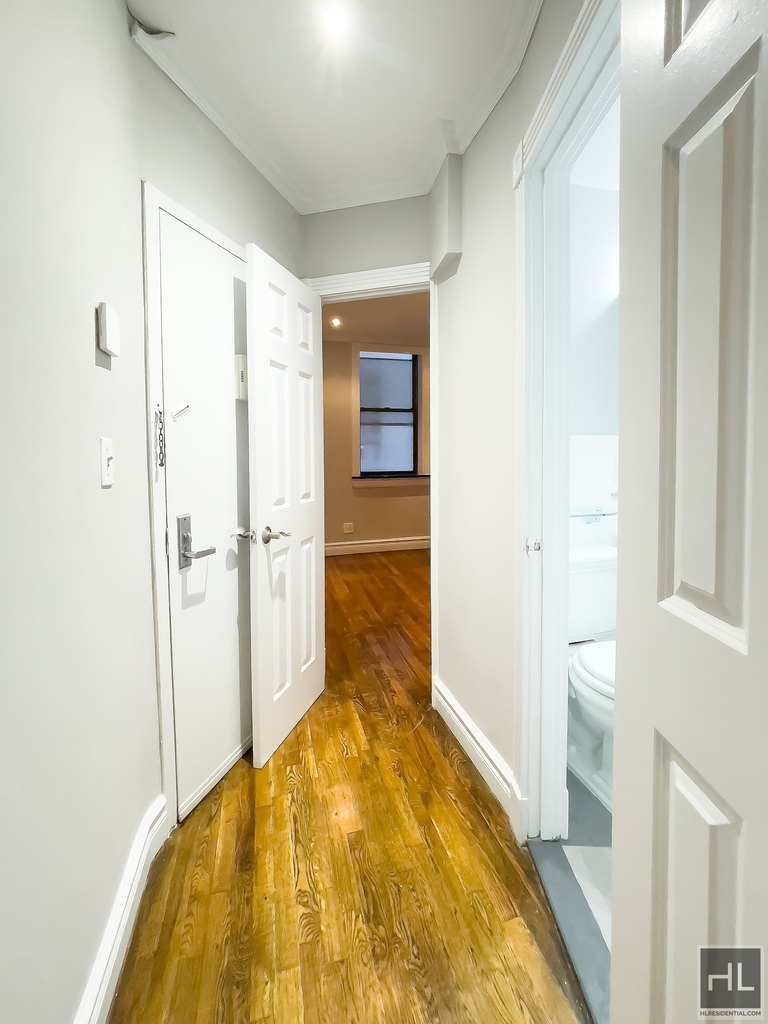 East 23rd Street - Photo 20