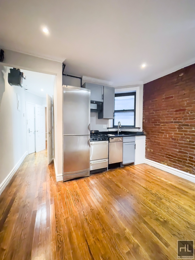 East 23rd Street - Photo 19
