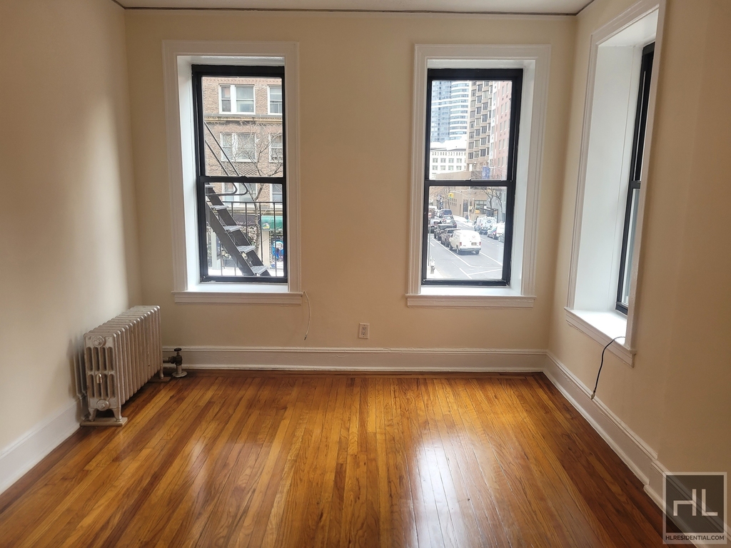 East 38 Street - Photo 35