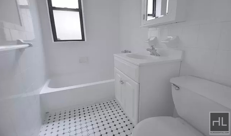 East 38 Street - Photo 22