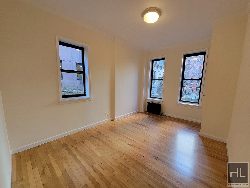 East 38 Street - Photo 1
