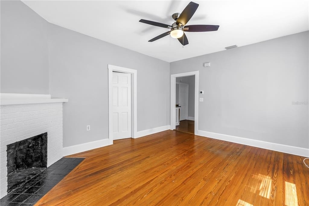 116 16th Avenue Se - Photo 4