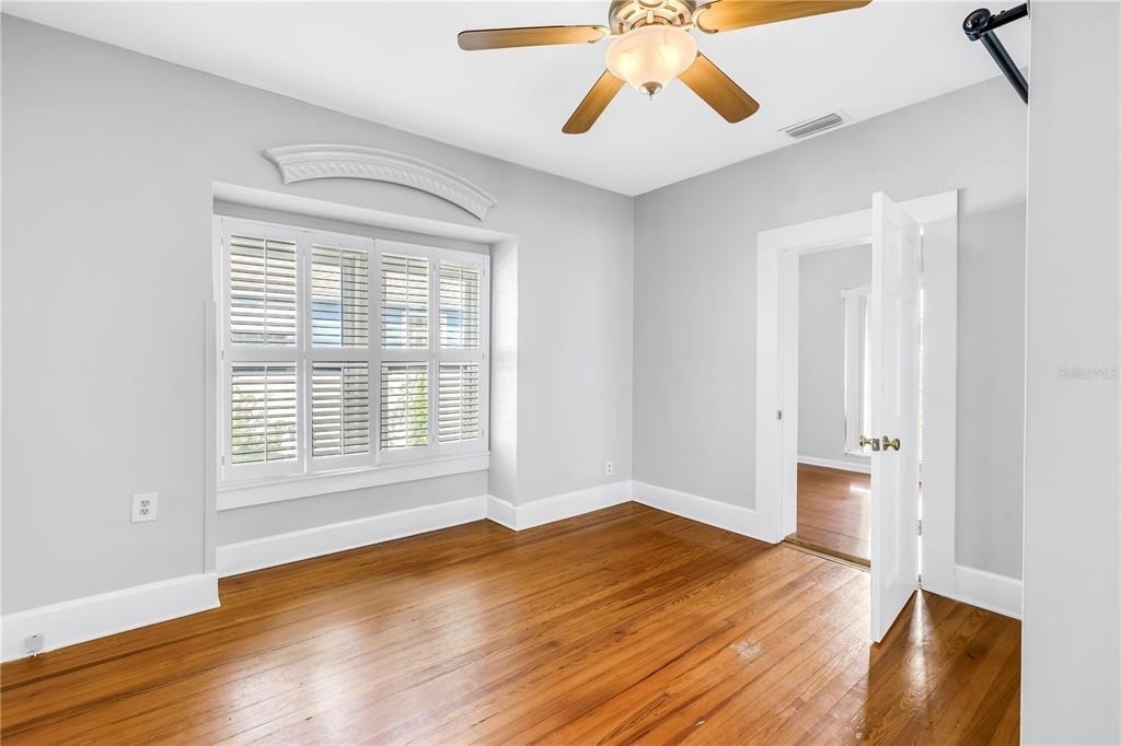 116 16th Avenue Se - Photo 10