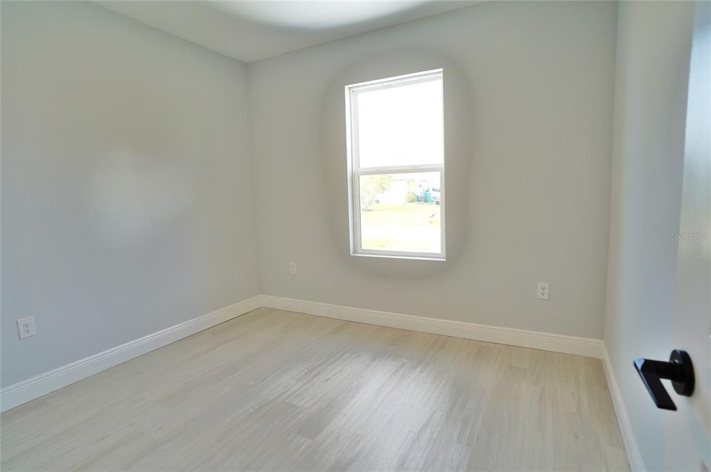 17070 Byron Avenue - Photo 15