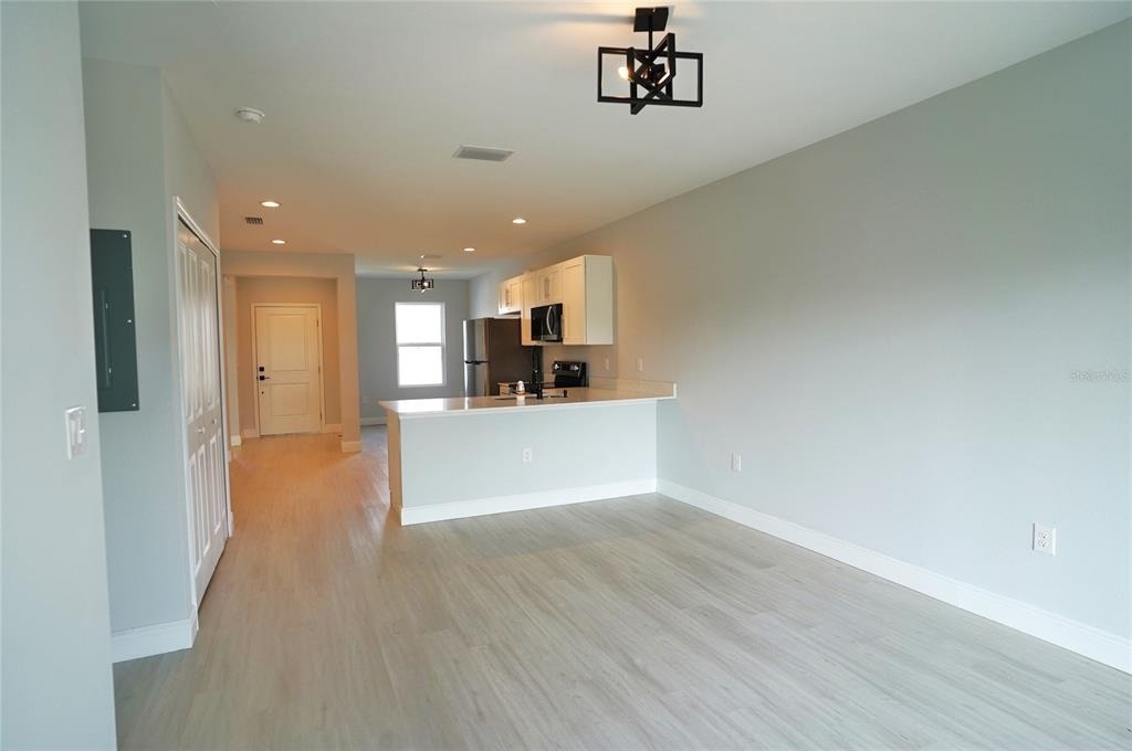 17070 Byron Avenue - Photo 8
