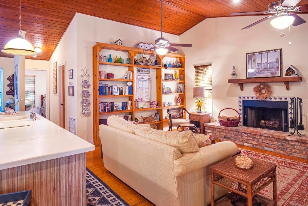 1941 W Shell Lane - Photo 4