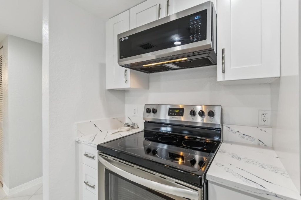 1801 N Flagler Drive - Photo 10