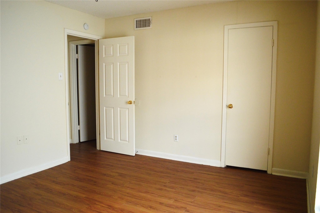 4709 Harmon Ave - Photo 11