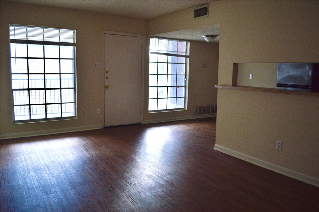 4709 Harmon Ave - Photo 4