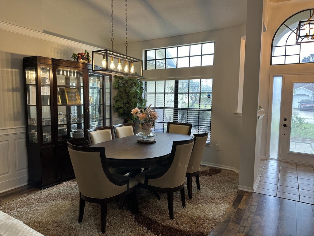 1461 Wellington Circle - Photo 4