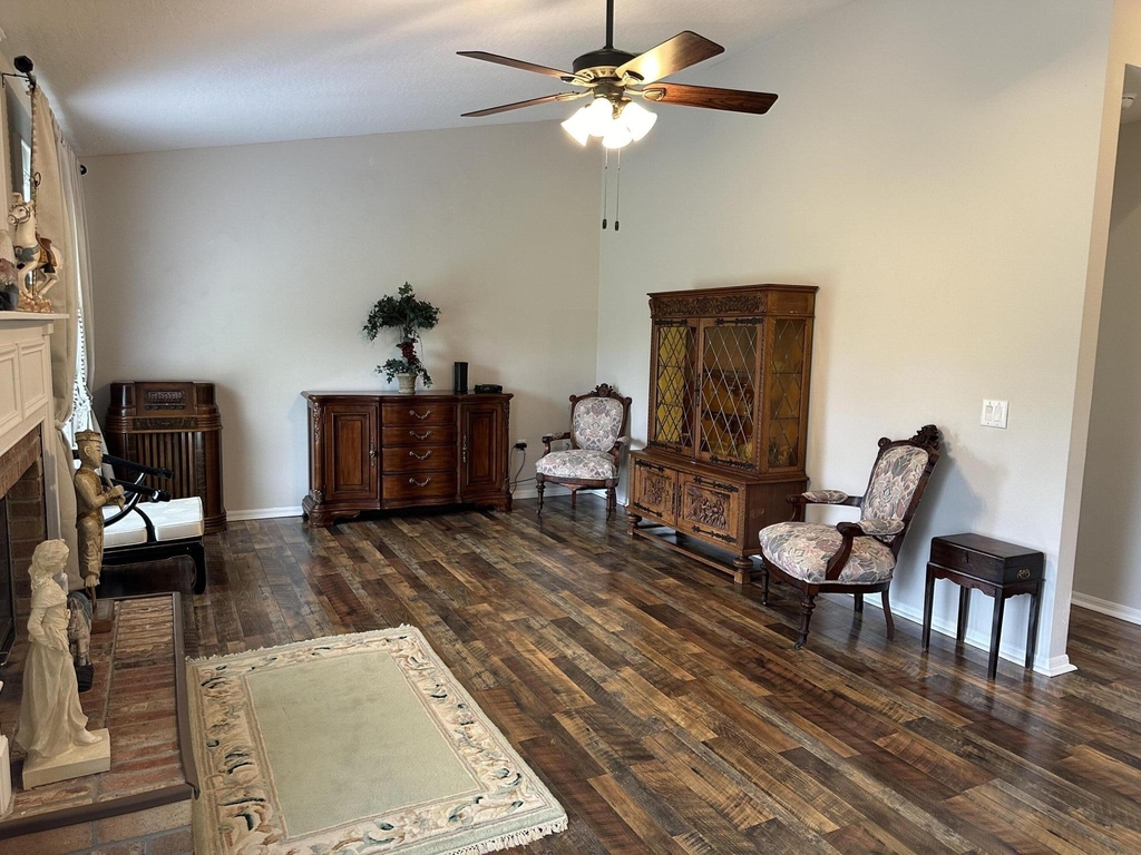 1461 Wellington Circle - Photo 13