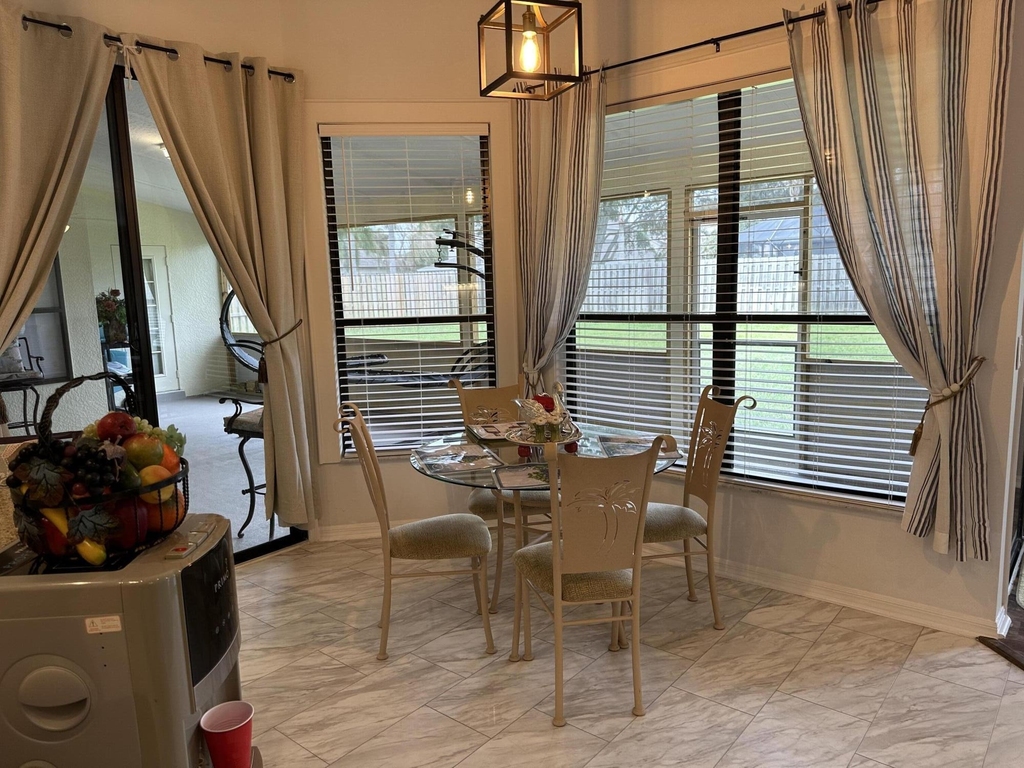 1461 Wellington Circle - Photo 10