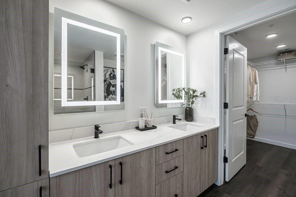 901 W Chesnut Street - Photo 14