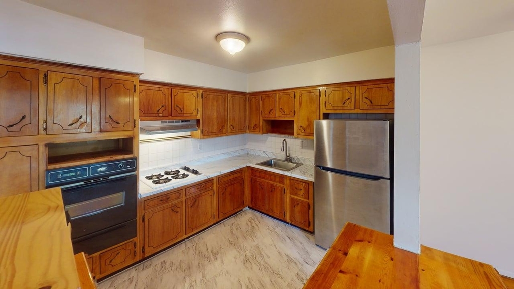 31-48 48th Street - Photo 6