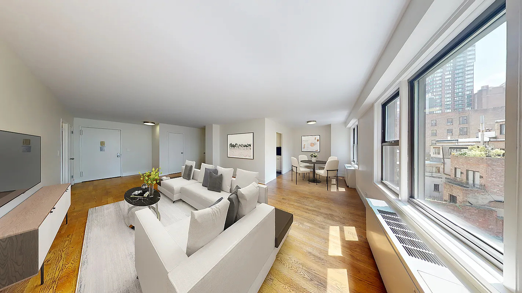 East 63rd Street - Photo 0