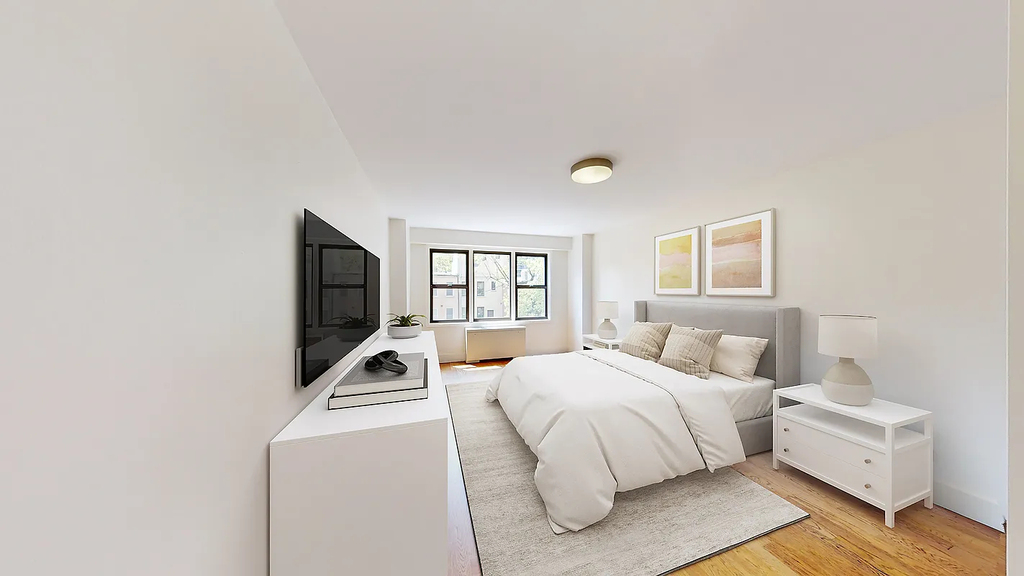 East 63rd Street - Photo 1