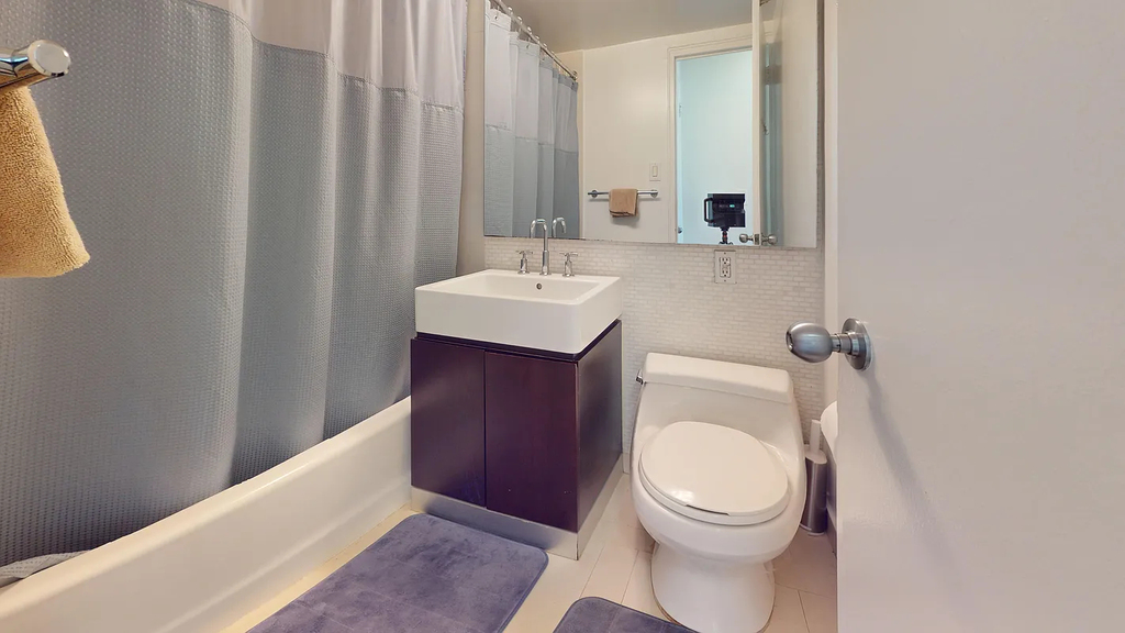 East 63rd Street - Photo 6