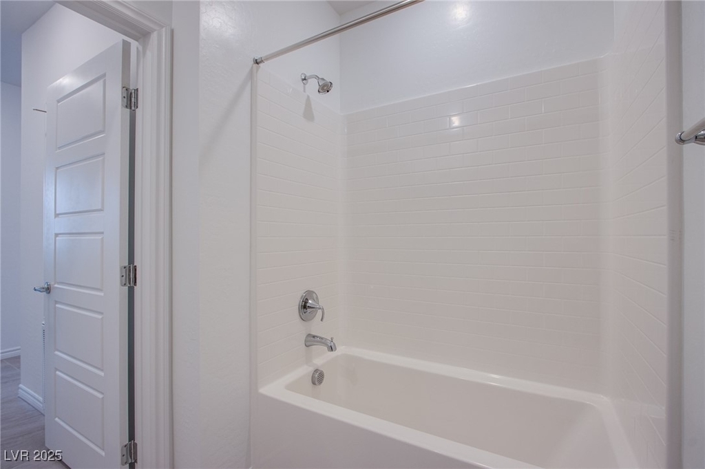 2555 Hampton Road - Photo 17