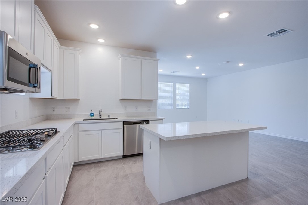 2555 Hampton Road - Photo 5