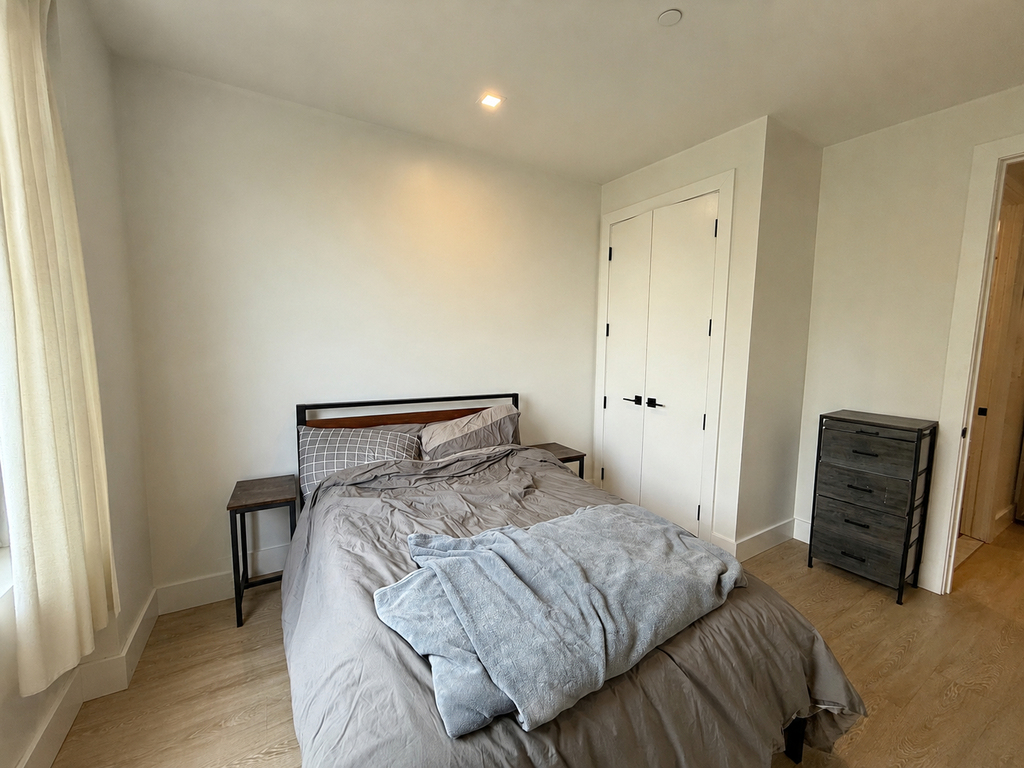1351 Brooklyn Avenue - Photo 10
