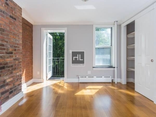 East 7th Street - Photo 6