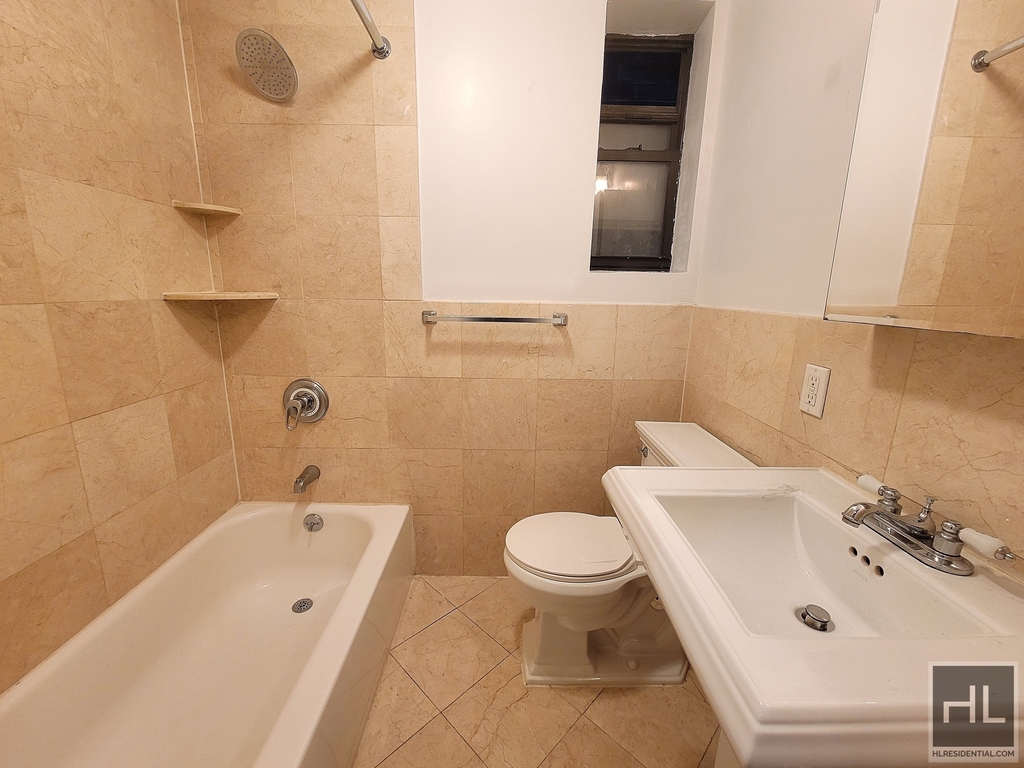 East 23rd Street - Photo 7