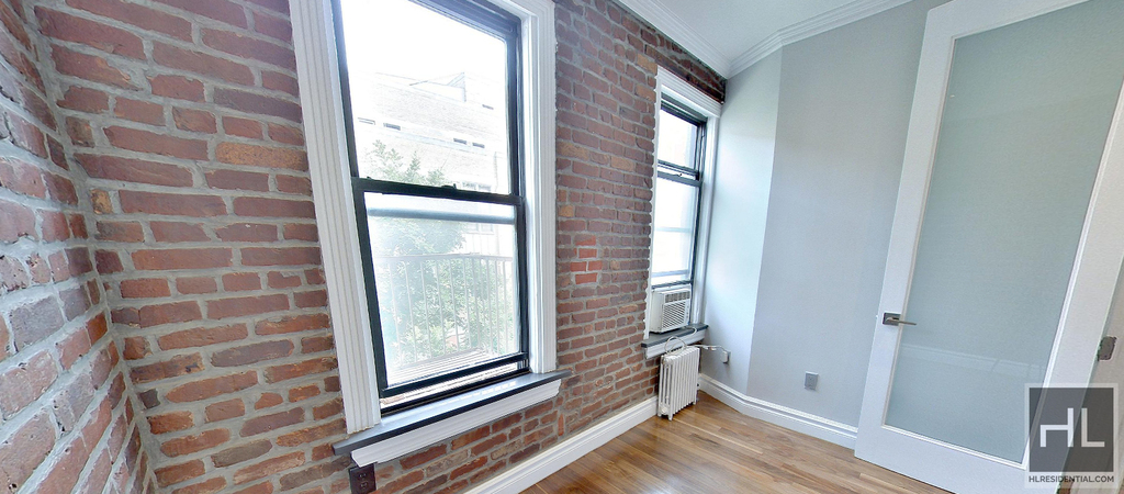 East 13th Street - Photo 4