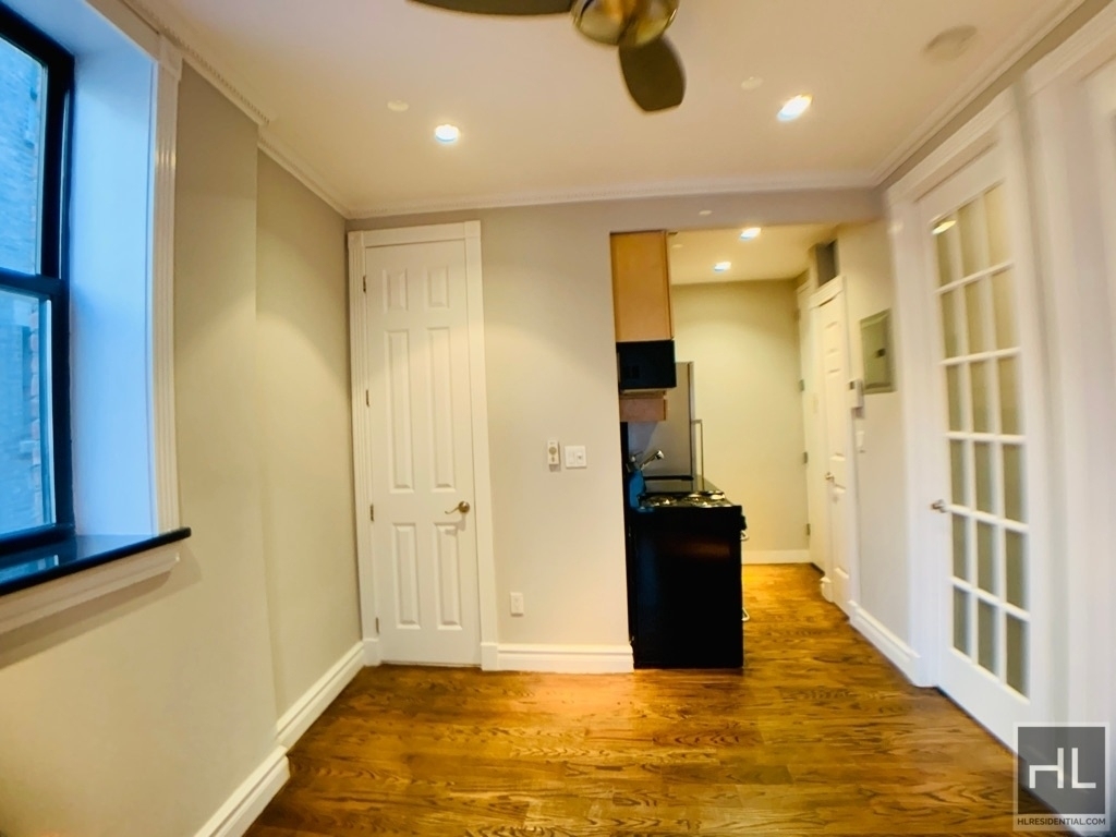 East 35 Street - Photo 3