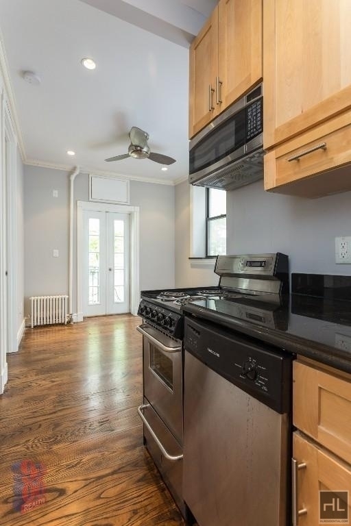 East 35 Street - Photo 10