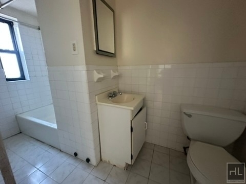 East 14 Street - Photo 6