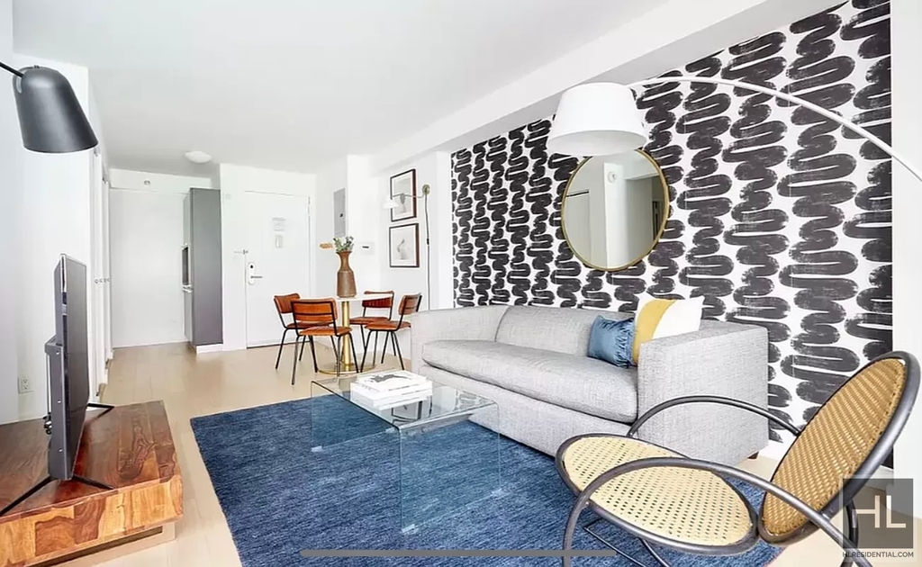 East 39th Street - Photo 1