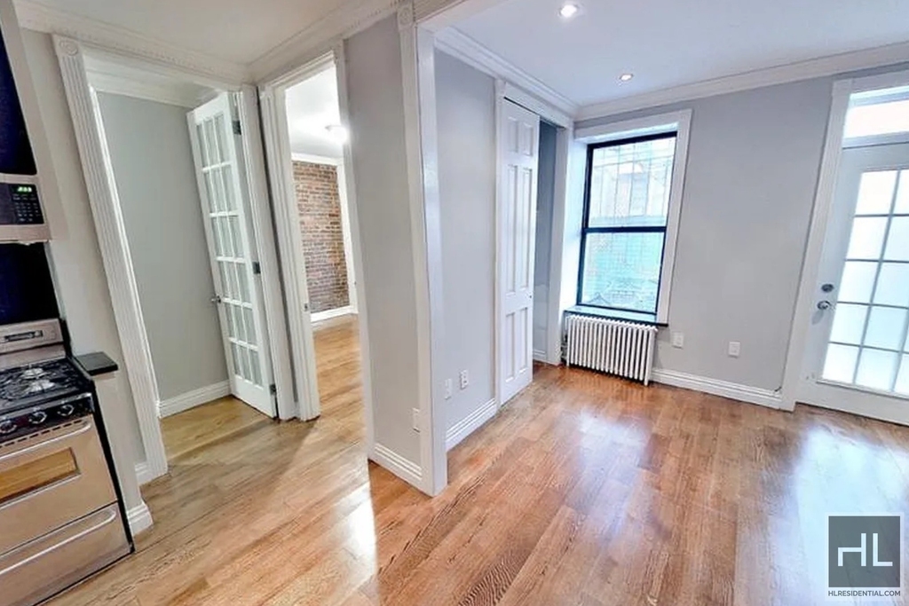 East 5th Street - Photo 2