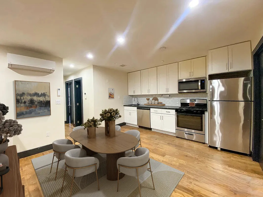 758 Putnam Avenue - Photo 1