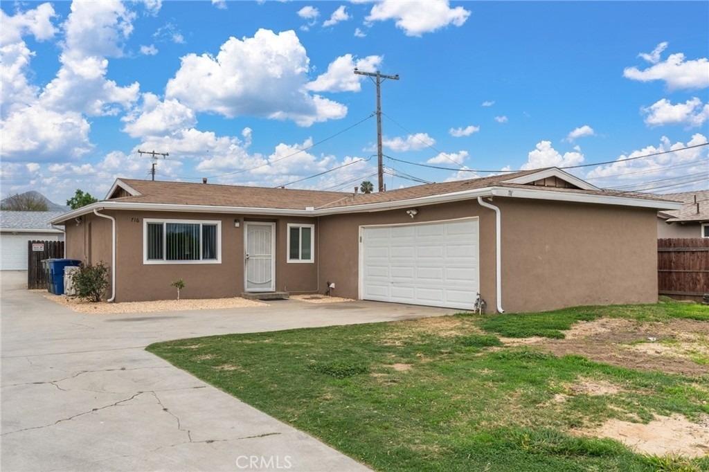 716 N Orange Street - Photo 0