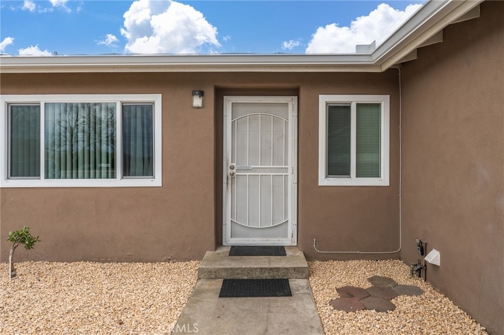 716 N Orange Street - Photo 1