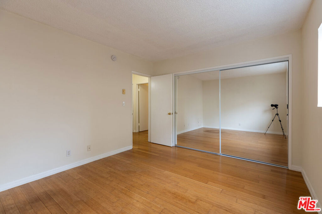 1033 6th Street - Photo 13