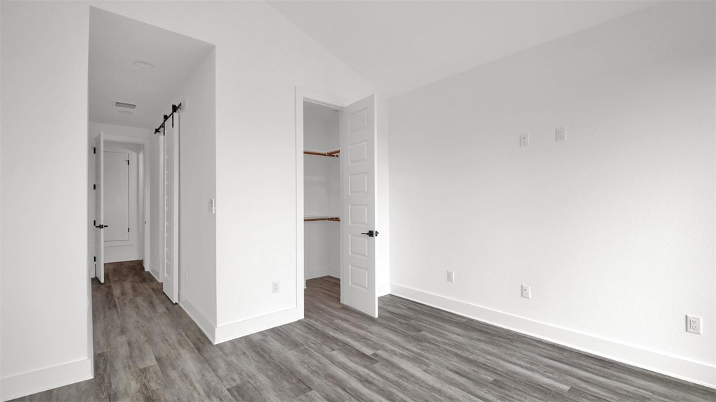 21200 Portsmouth Cv - Photo 18