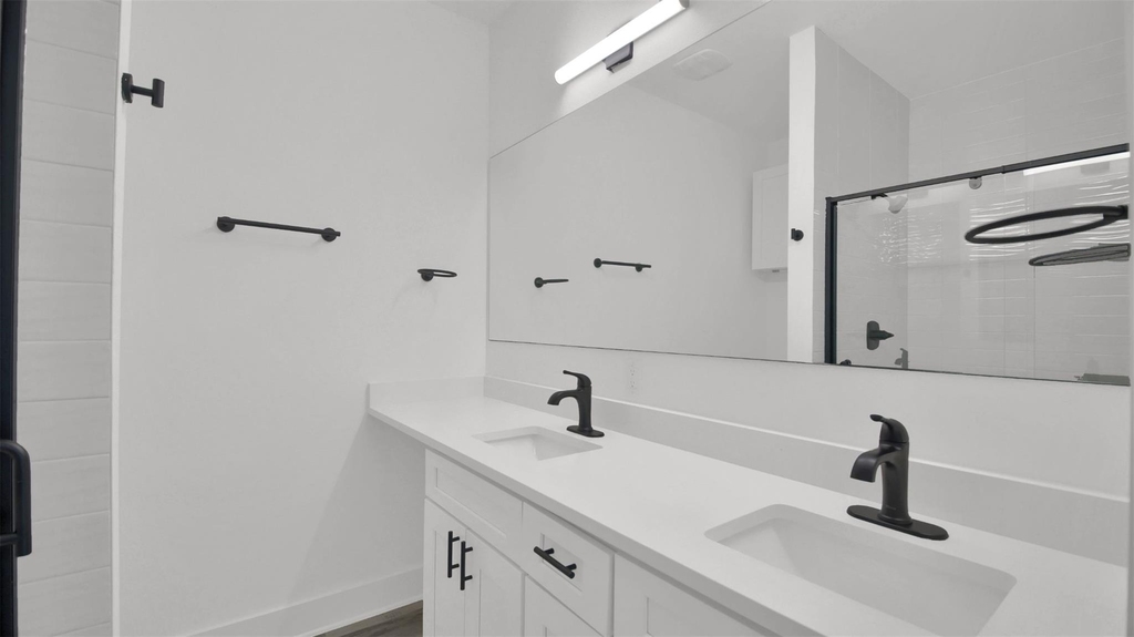 21200 Portsmouth Cv - Photo 14
