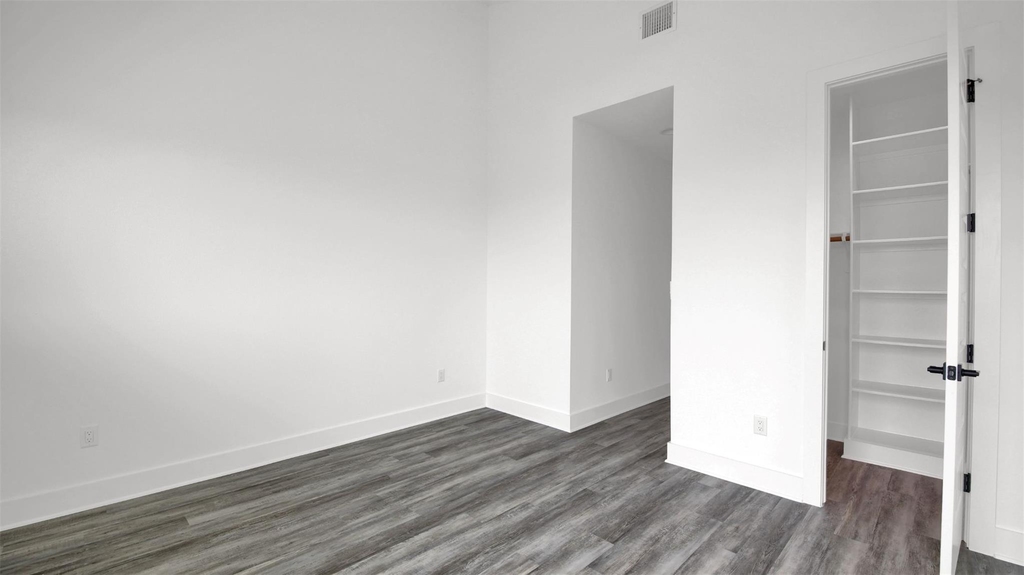 21200 Portsmouth Cv - Photo 17