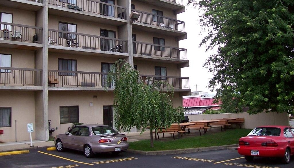620 W Pike St - Photo 1