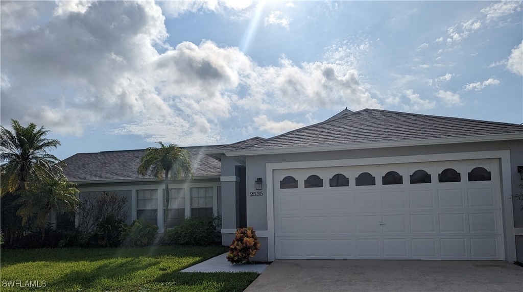 2535 Sw 28th Place - Photo 1