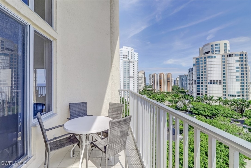 4041 Gulf Shore Boulevard N - Photo 3