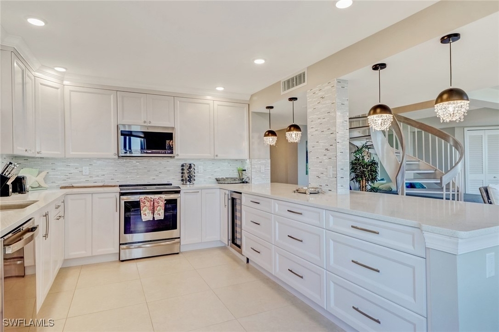 4041 Gulf Shore Boulevard N - Photo 9