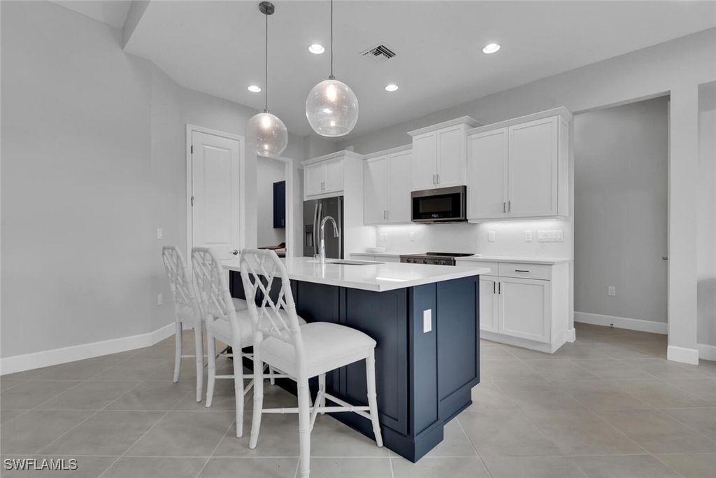 7124 Saona Court - Photo 8