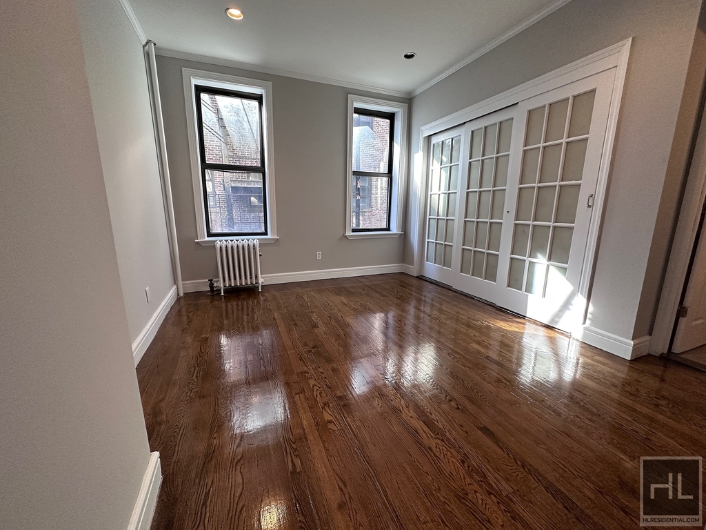 East 18th Street - Photo 17