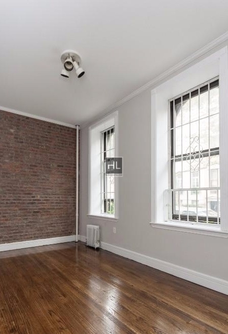 East 18th Street - Photo 23