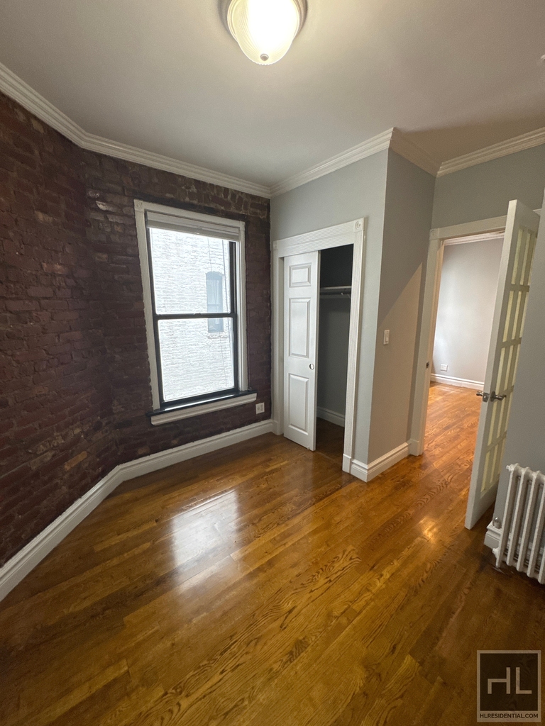 East 13th Street - Photo 7