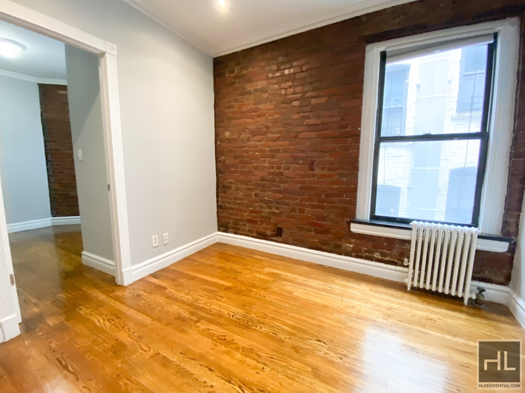 East 13th Street - Photo 23